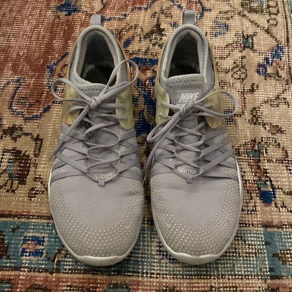 Nike Free Runs   - Picture 2 of 8